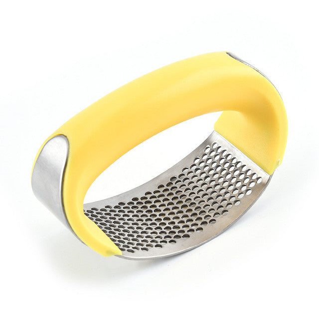 Manual Garlic Press Stainless Steel Handheld Ginger Garlic Curve Mincer Chopping (Random Color)